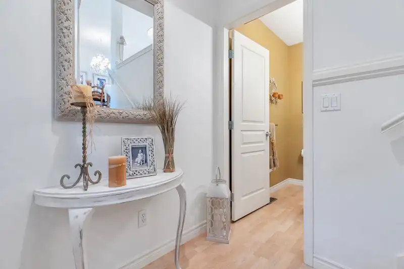49 6050 166TH STREET - photo 3 of 40
