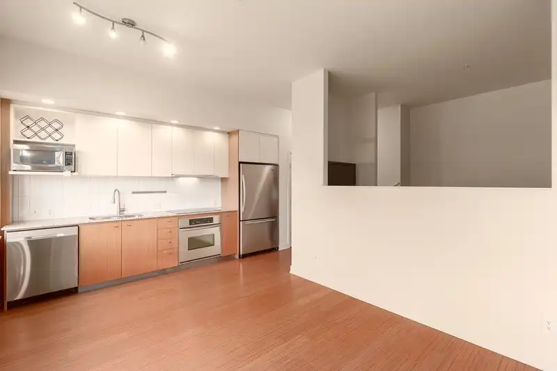 205 2851 HEATHER STREET - photo 4 of 19