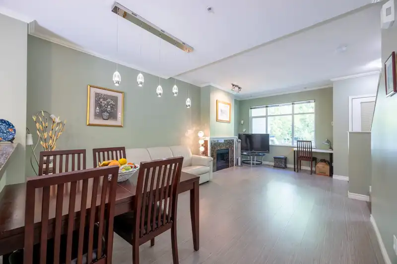 11 6878 SOUTHPOINT DRIVE - photo 2 of 8
