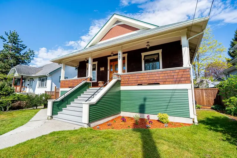 909 DUBLIN STREET - photo 2 of 40