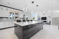 7705 117 STREET - thumbnail 10