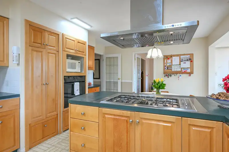 4315 FITZGERALD AVENUE - photo 3 of 35