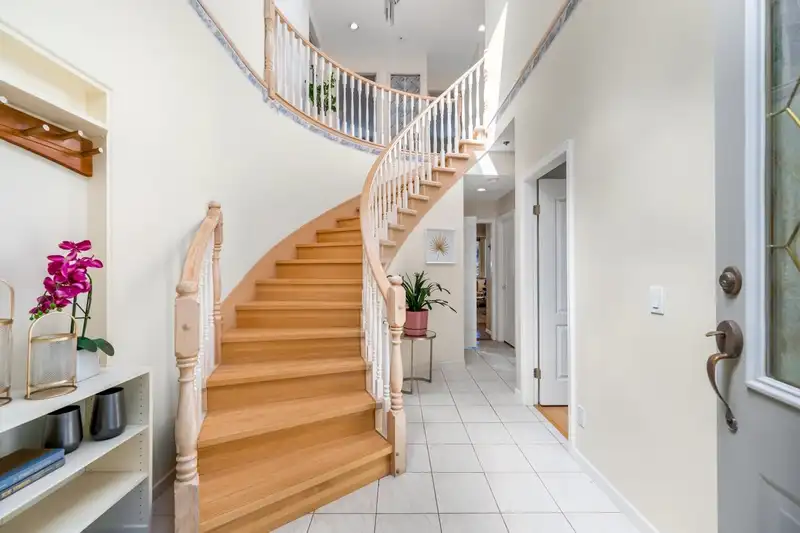 6473 GLADSTONE STREET - photo 2 of 32