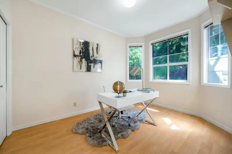 6473 GLADSTONE STREET - photo 3 of 32
