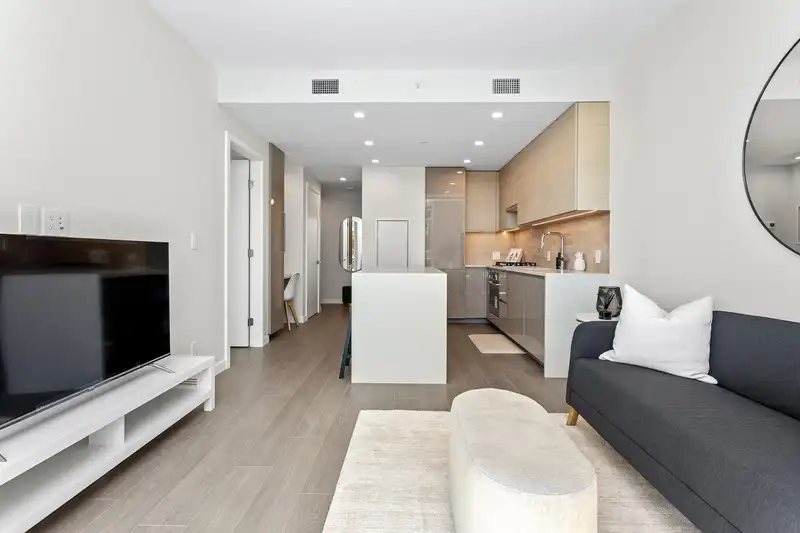 601 2186 GILMORE AVENUE - photo 3 of 34