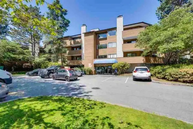 214 7291 MOFFATT ROAD - photo 1 of 12