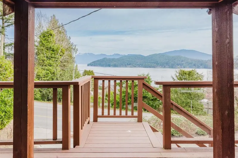 591 GIBSONS WAY - photo 1 of 25