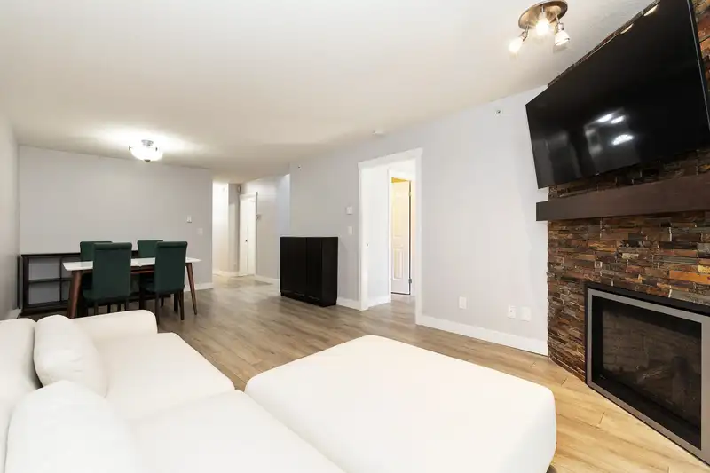 9 19270 119 AVENUE - photo 4 of 21