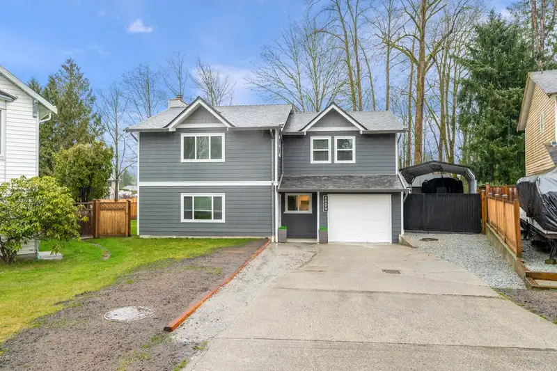 22523 KENDRICK LOOP - photo 2 of 28