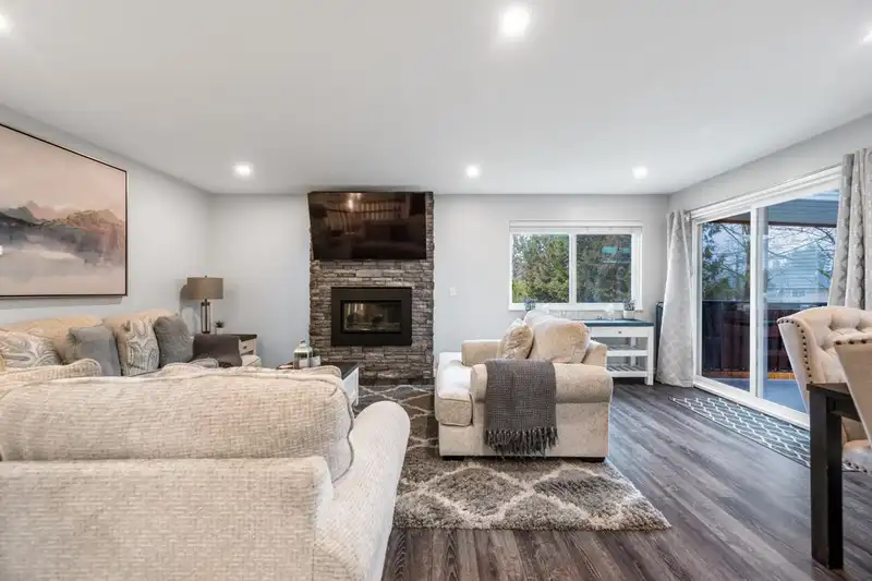 22523 KENDRICK LOOP - photo 3 of 28