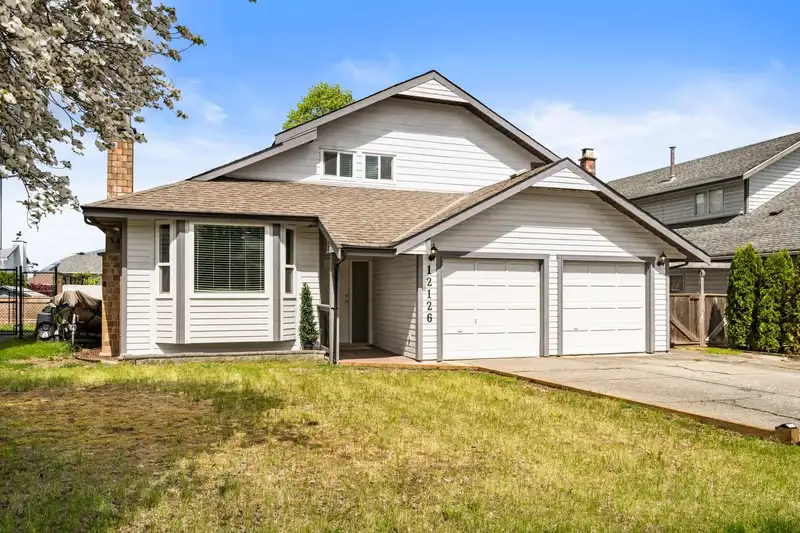 12126 CHERRYWOOD DRIVE - photo 1 of 37