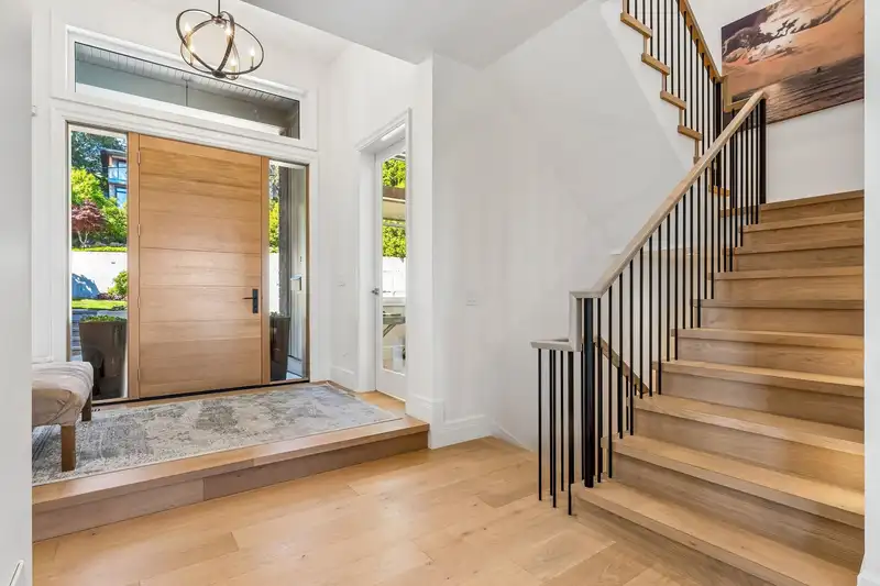 2668 HAYWOOD AVENUE - photo 4 of 39