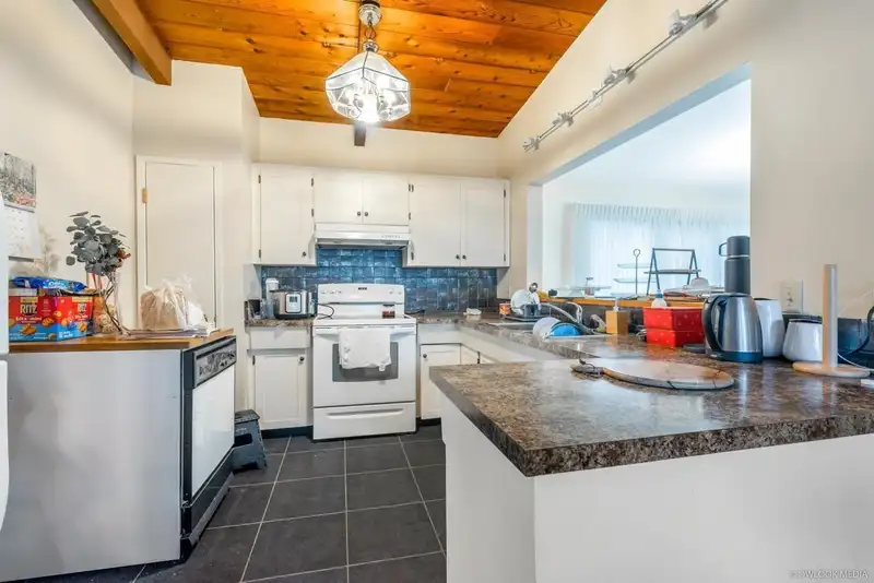 851 HUBER DRIVE - photo 4 of 13