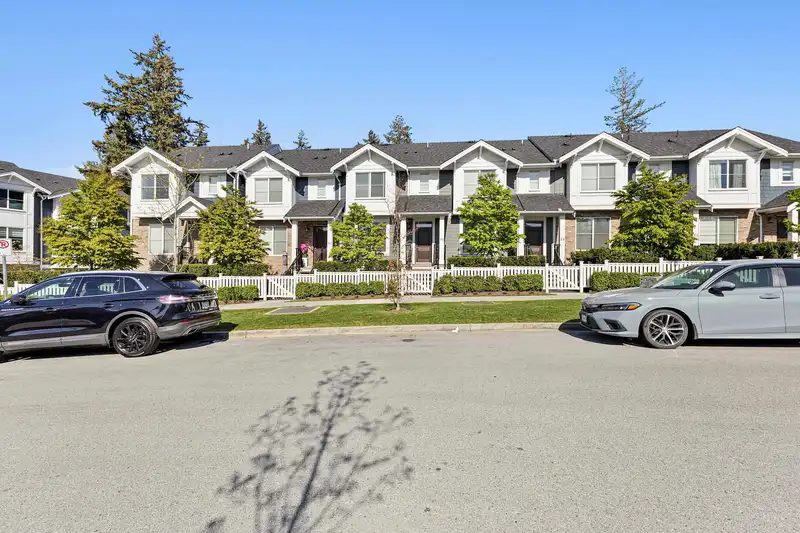 55 14355 62 AVENUE - photo 1 of 29