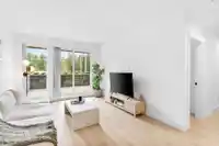 216 3055 MURRAY STREET - thumbnail 5