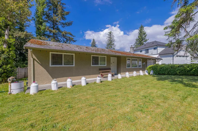 23745 40 AVENUE - photo 2 of 25