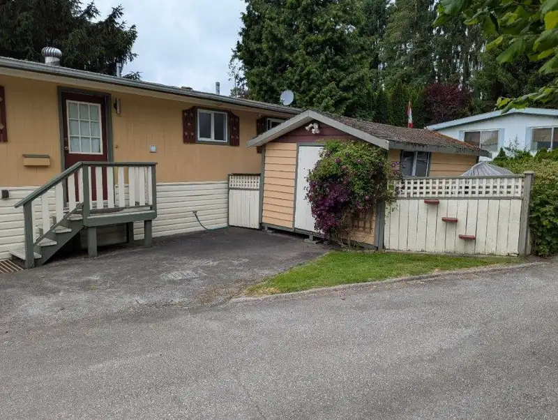 1 201 CAYER STREET - photo 1 of 33