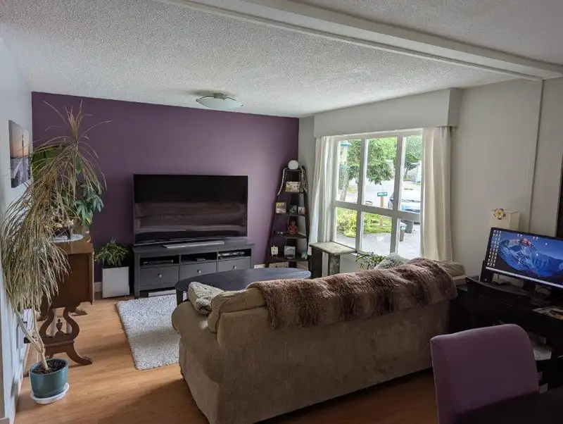 1 201 CAYER STREET - photo 2 of 33