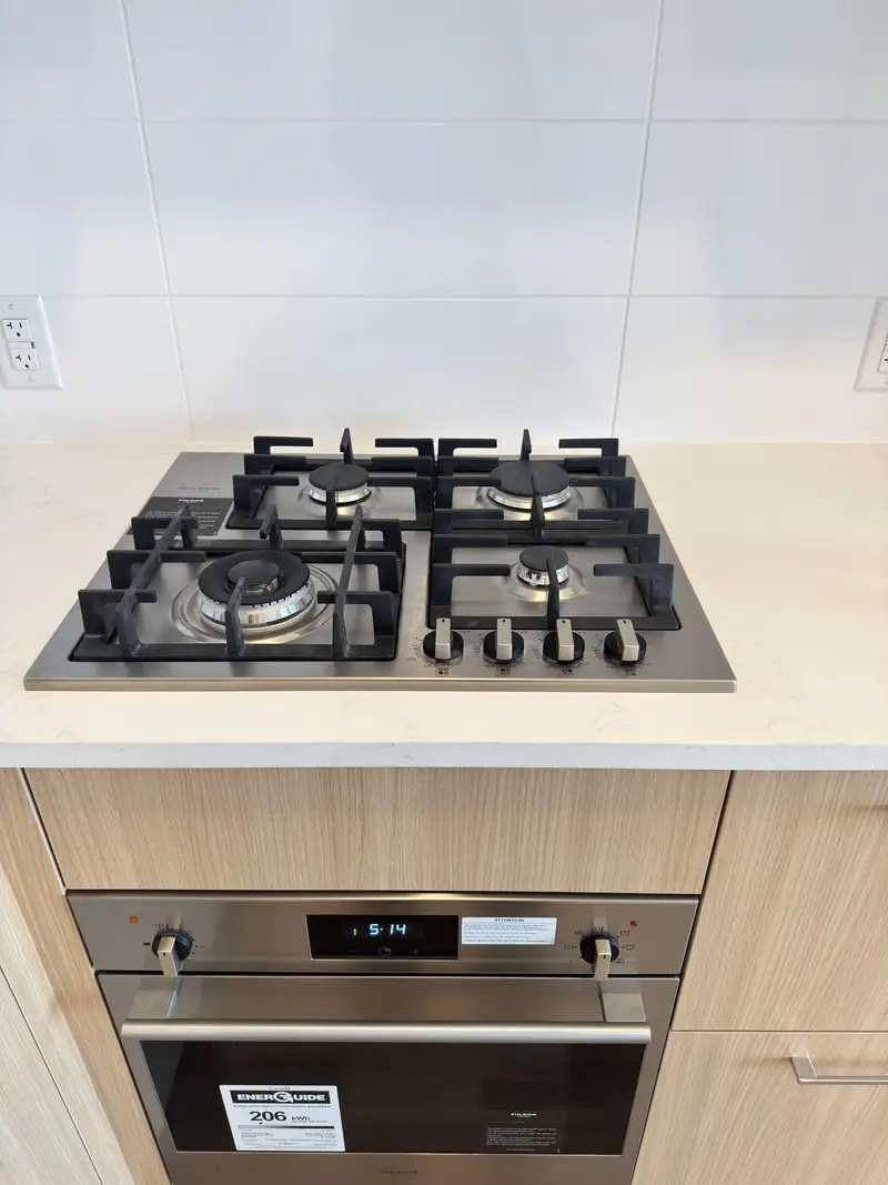 2008 9675 KING GEORGE BOULEVARD - photo 3 of 16