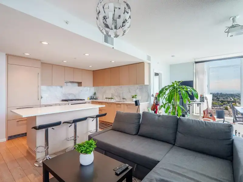 2708 6700 DUNBLANE AVENUE - photo 1 of 31