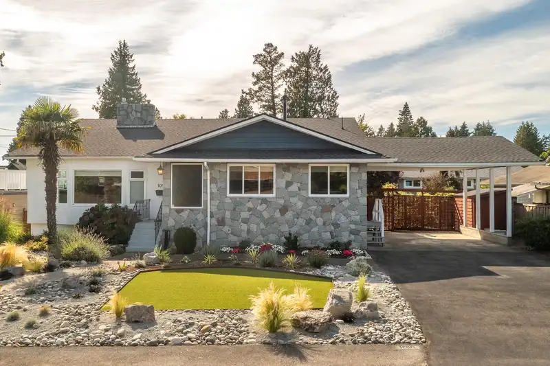1091 SHAMAN CRESCENT - photo 1 of 25