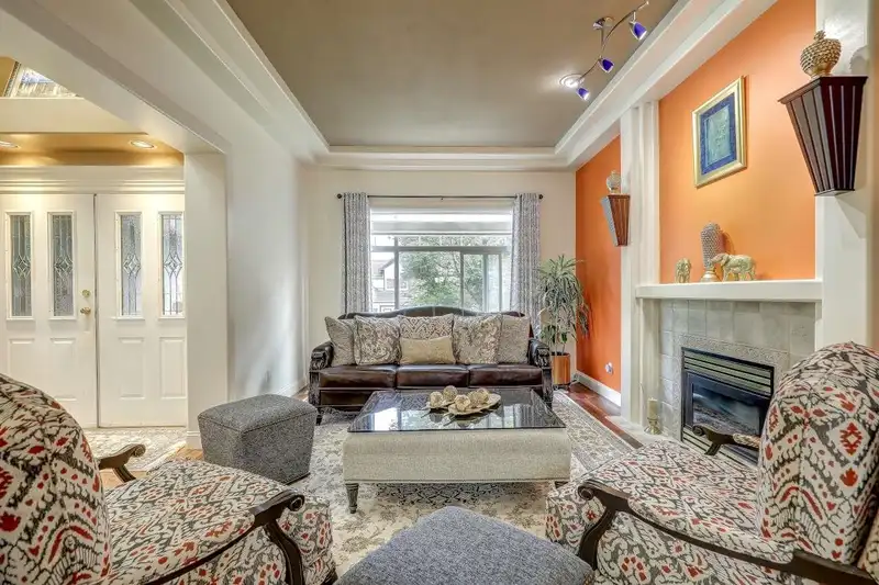 15341 80 AVENUE - photo 3 of 40