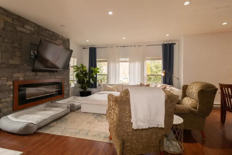 39010 KINGFISHER ROAD - photo 3 of 25