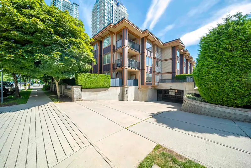 110 5000 IMPERIAL STREET - photo 3 of 20