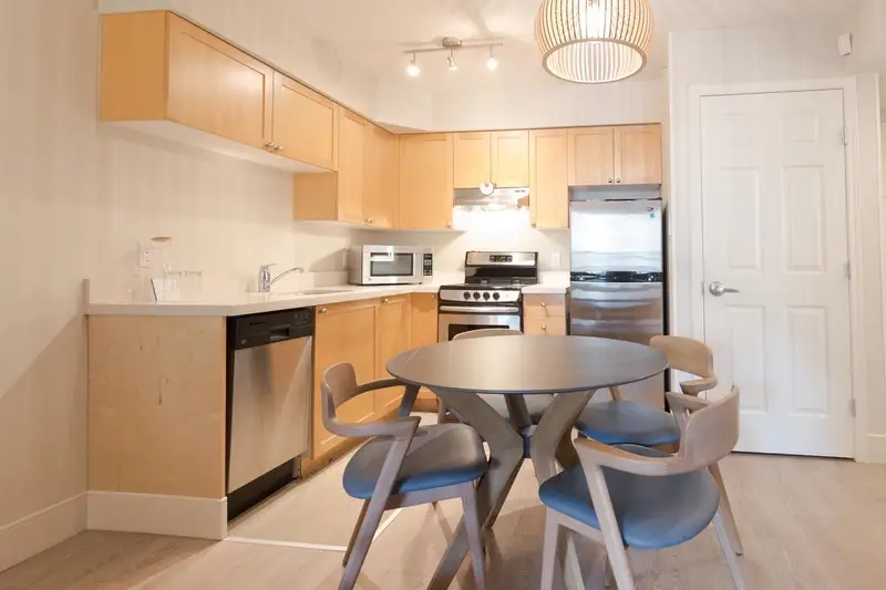 2236 4308 MAIN STREET - photo 1 of 7