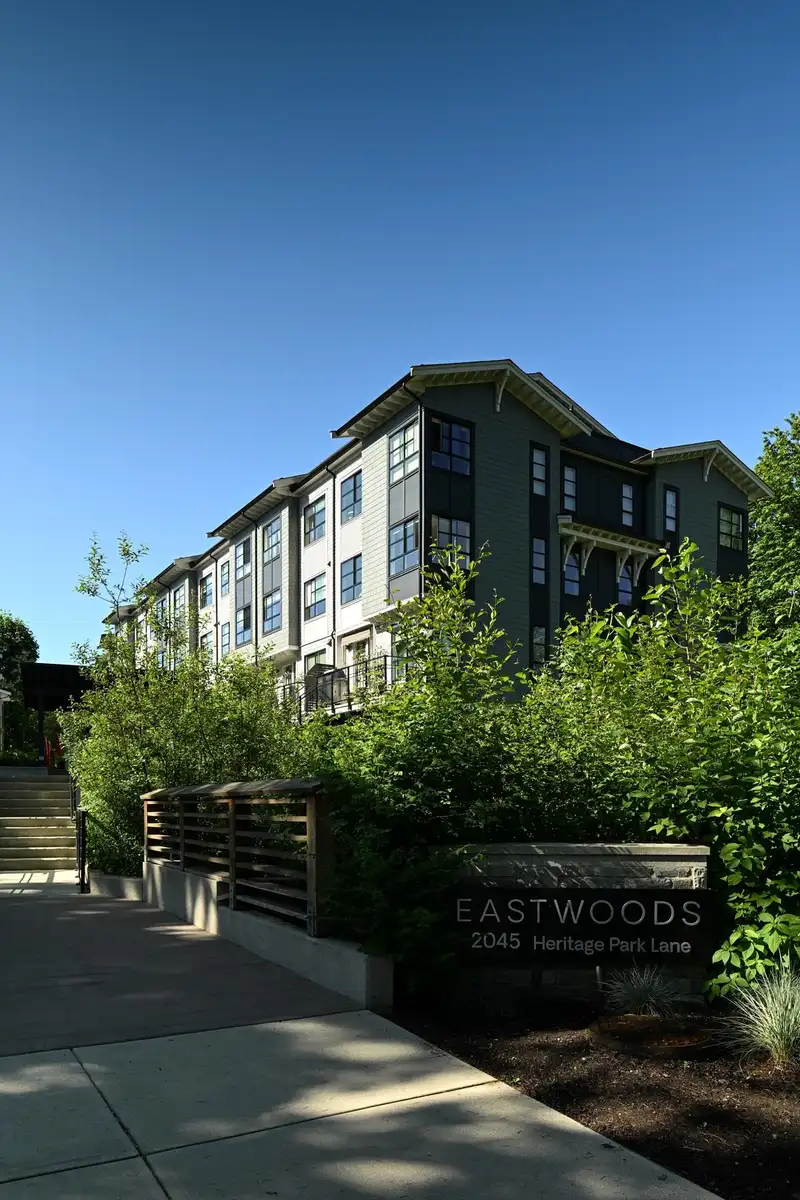 214 2045 HERITAGE PARK LANE - photo 2 of 9