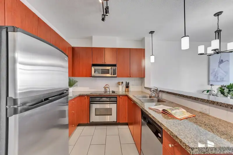 1105 4132 HALIFAX STREET - photo 3 of 40