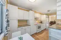 3 9080 PARKSVILLE DRIVE - thumbnail 5