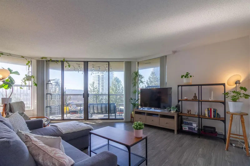 908 2041 BELLWOOD AVENUE - photo 3 of 25