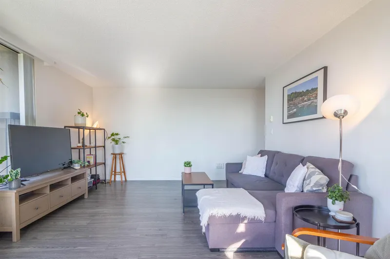 908 2041 BELLWOOD AVENUE - photo 4 of 25