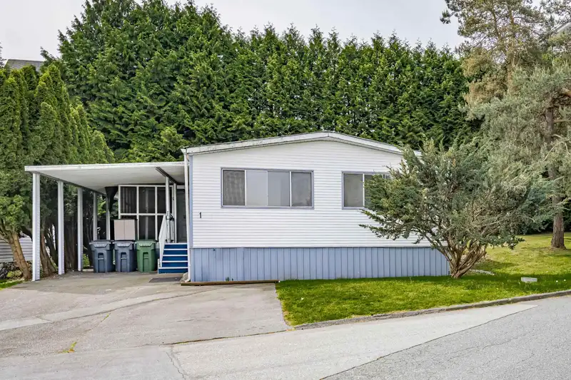 1 8220 KING GEORGE BOULEVARD - photo 1 of 28