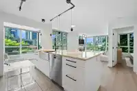 305 1328 W PENDER STREET - thumbnail 1