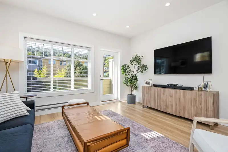 217 80 ELGIN STREET - photo 4 of 28