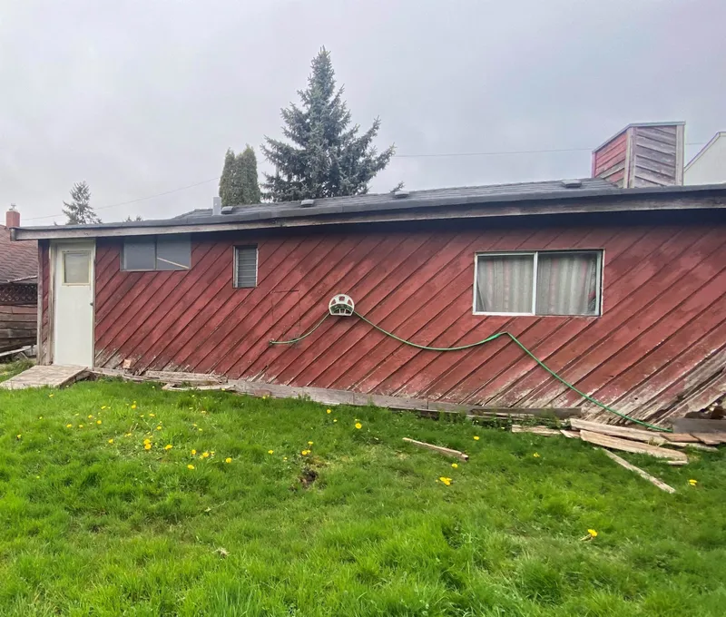 12720 114B AVENUE - photo 2 of 5