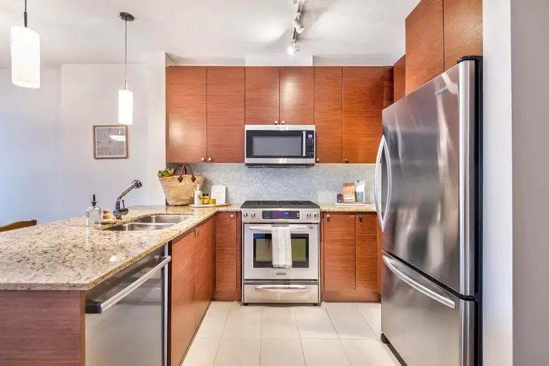 309 110 BREW STREET - photo 3 of 40
