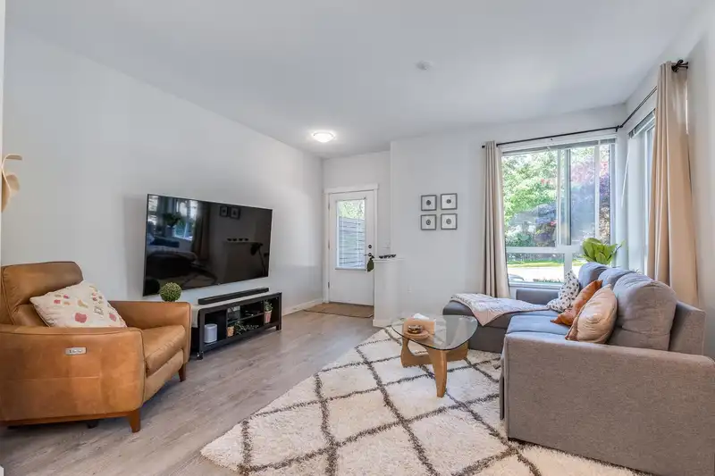 137 15111 EDMUND DRIVE - photo 4 of 39