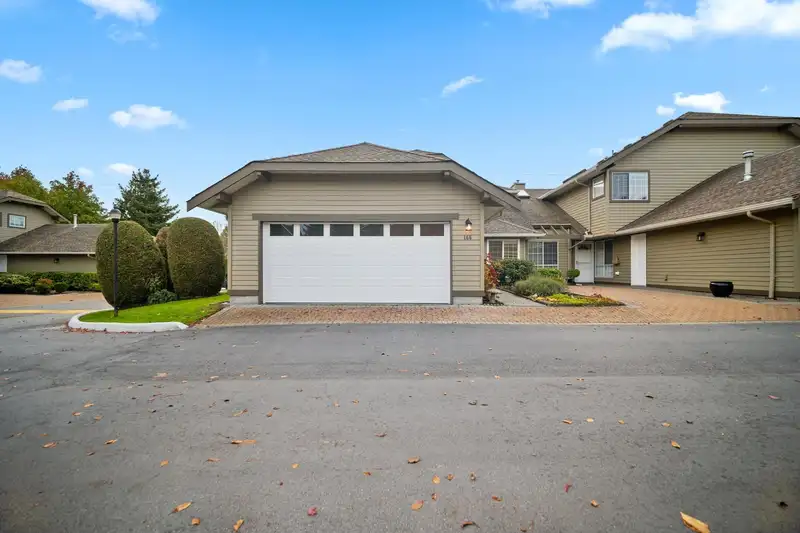 166 16275 15 AVENUE - photo 1 of 40