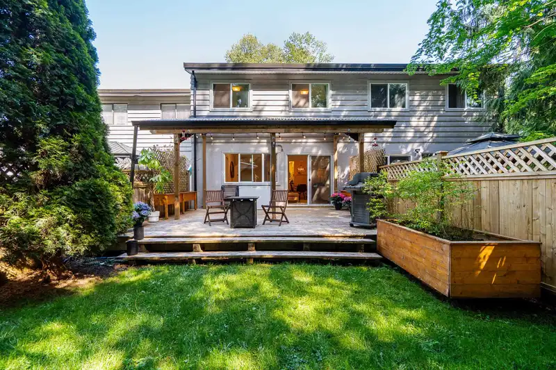 12108 SCHMIDT CRESCENT - photo 1 of 40