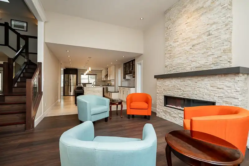 138 PARKSIDE DRIVE - photo 4 of 39