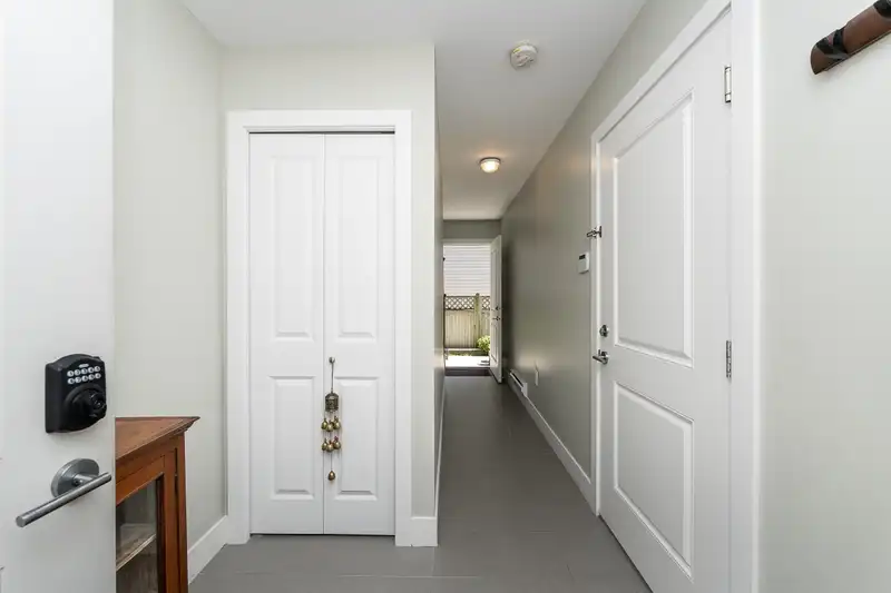 7 9000 GENERAL CURRIE ROAD - photo 4 of 19