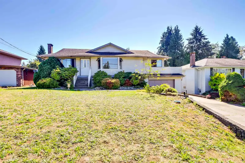 944 SPENCE AVENUE - photo 1 of 36