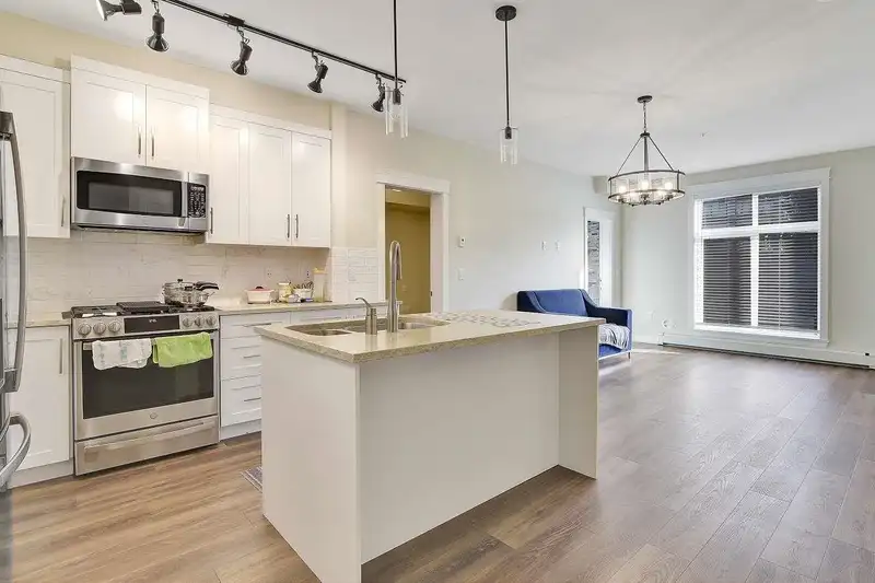 209 11077 RAVINE ROAD - photo 4 of 22