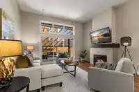 85 46110 THOMAS ROAD - thumbnail 1
