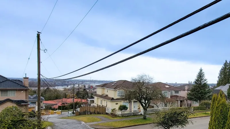 2155 BURQUITLAM DRIVE - photo 4 of 25