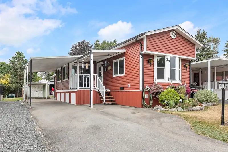 29 31313 LIVINGSTONE AVENUE - photo 1 of 33