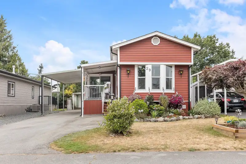 29 31313 LIVINGSTONE AVENUE - photo 2 of 33